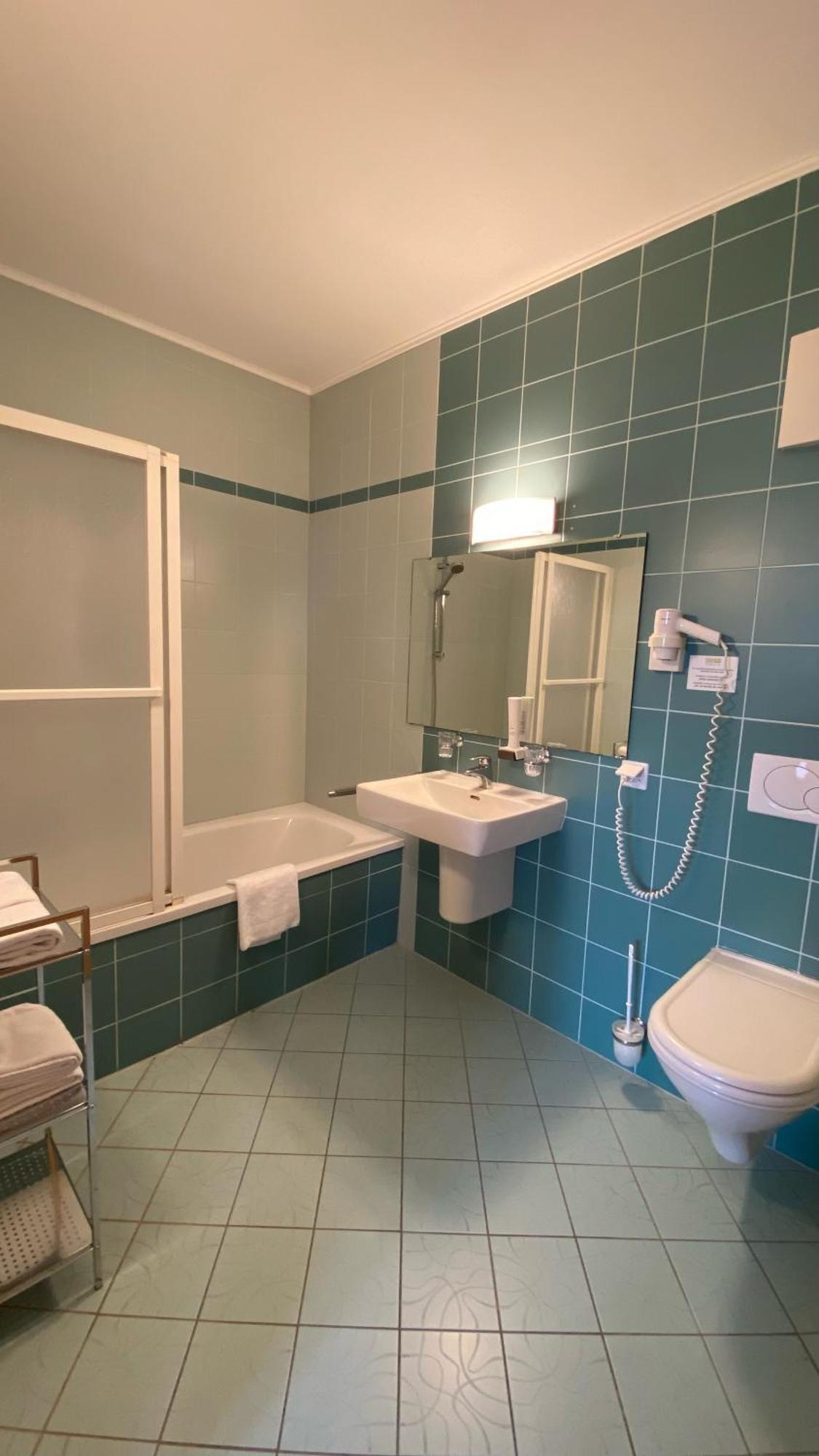 Hotel Weinland Donnerskirchen Pokoj fotografie